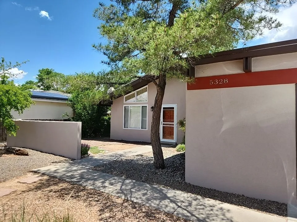 Mid-century re-stucco · Albuquerque